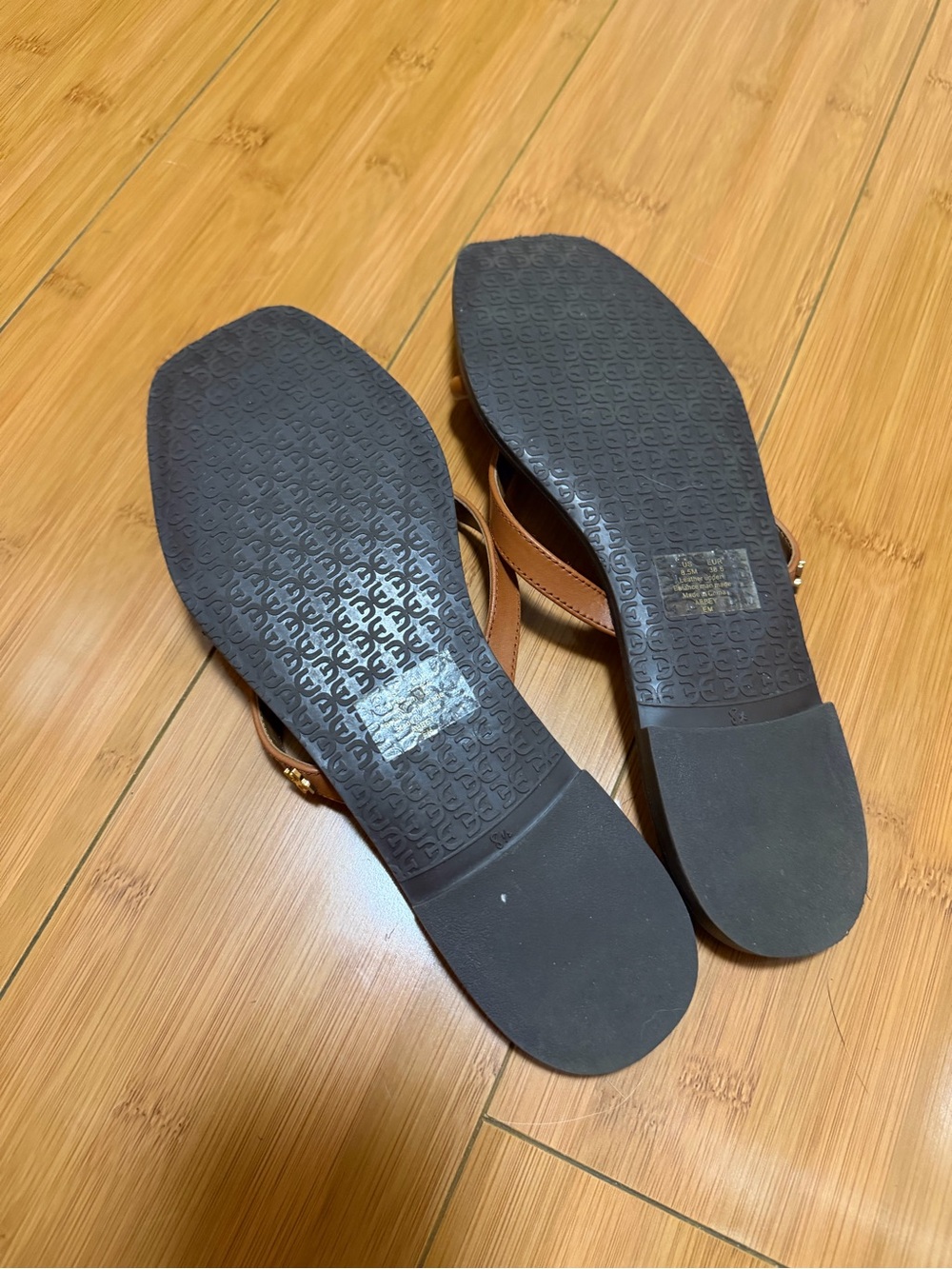 Sam Edelman Women's Brown Leather Flip Flop Sandals - Picture 2 of 5